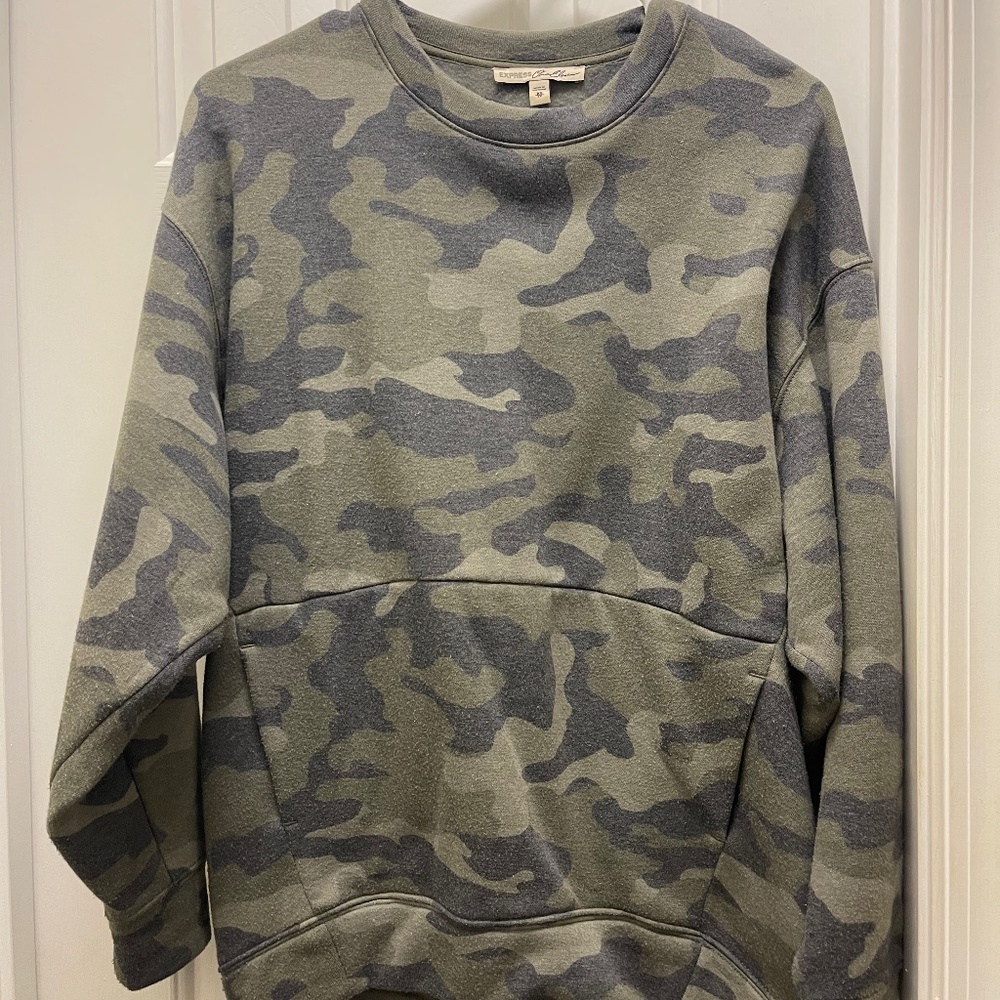 Camo Sweatshirt